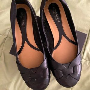 Naturalizer Black flats